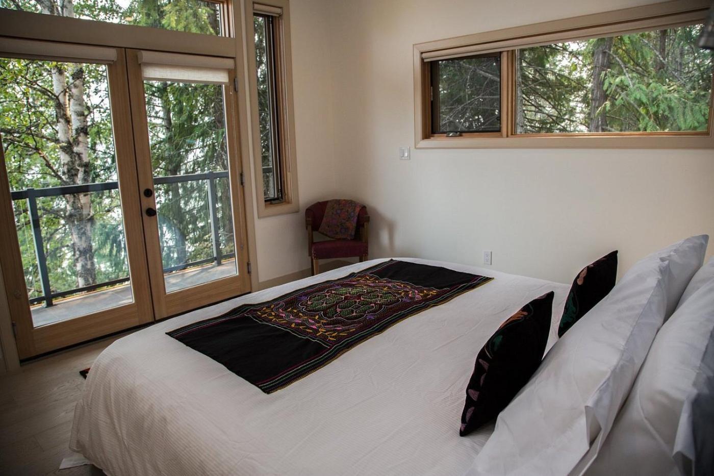 The Sentinel Hotel Kaslo Room photo