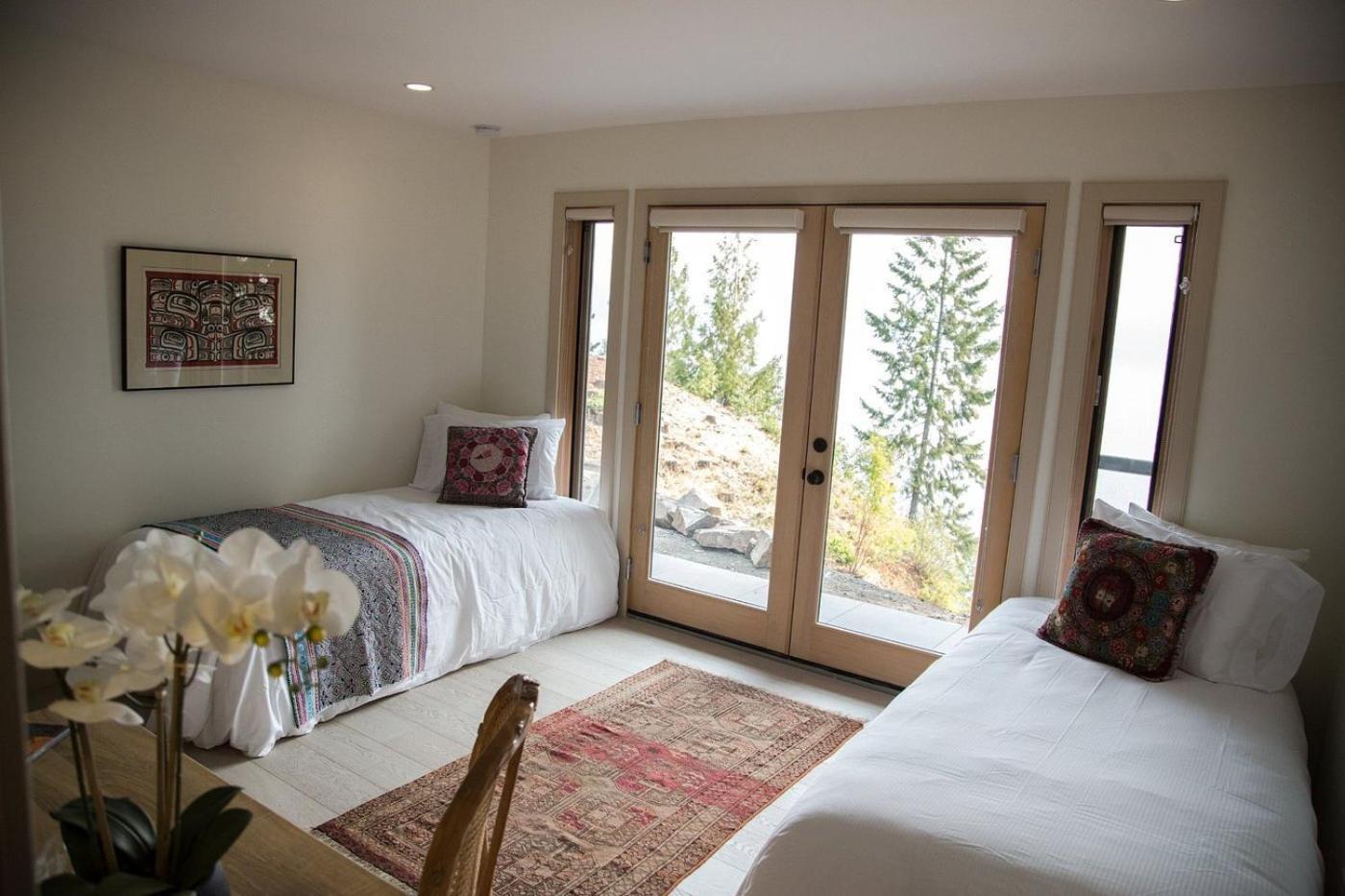 The Sentinel Hotel Kaslo Room photo